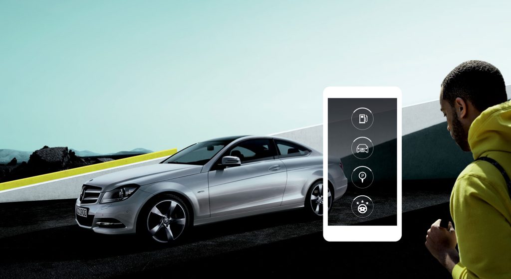 Mercedes-Benz-Brinkmann-Werkstatt-Mercedes-me-Silberner-Mercedes-